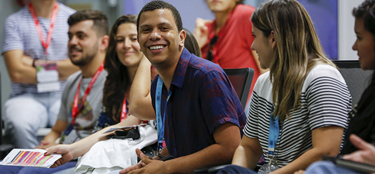 Imagem mostra Ricardo Terto sorrindo