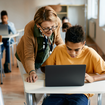 Confira o impacto do trabalho de formação em competências digitais para professores nas escolas públicas do Mato Grosso.